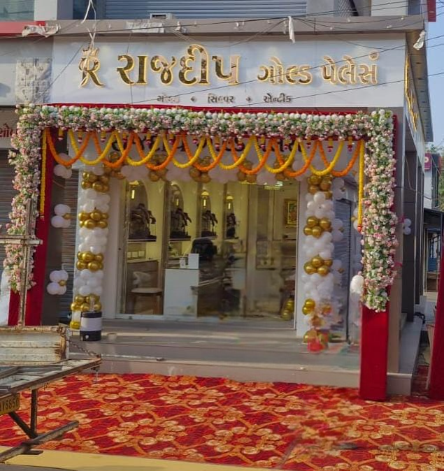 Rajdeep Jewellers showroom in Bhachau